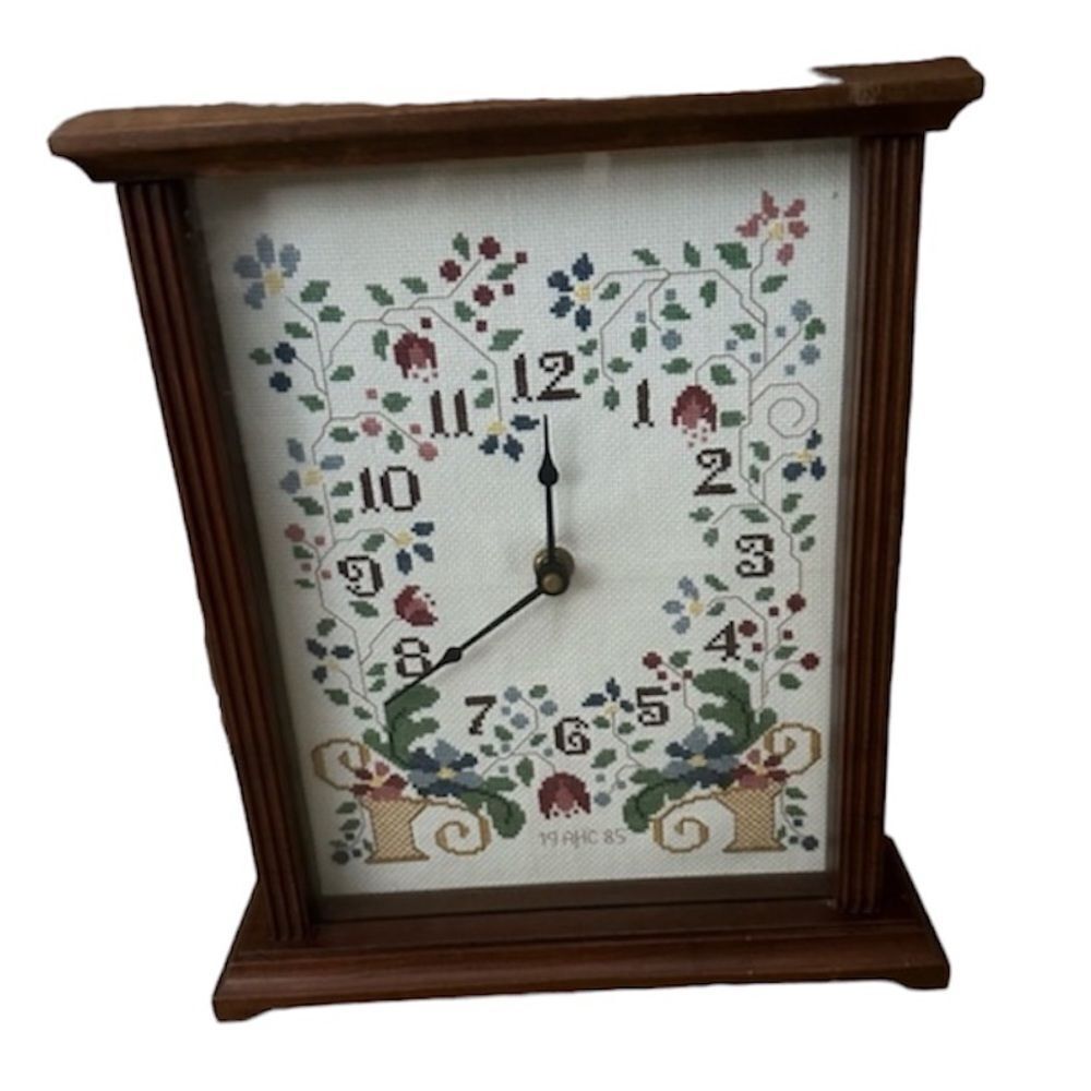 Sudberry House Vintage 1985 Wood Floral Cross Stitch Clock